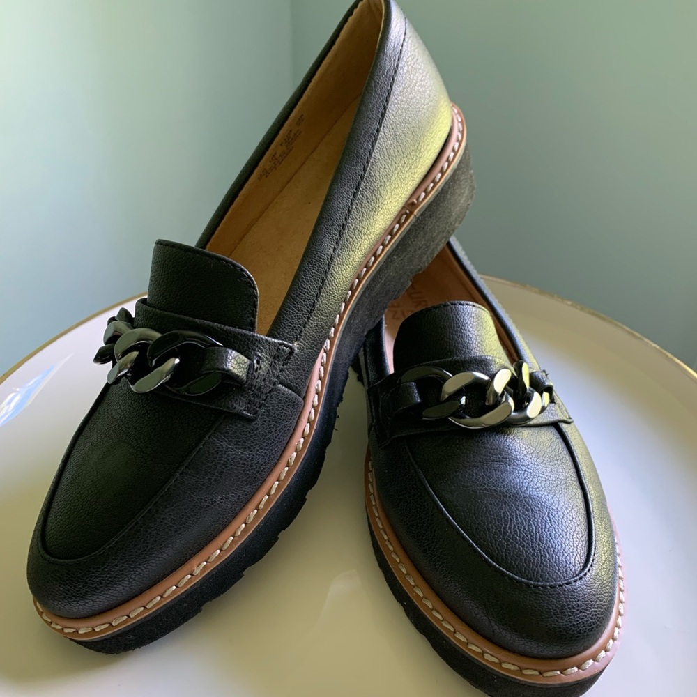 EMMAL LOAFER by Naturalizer. Such a light weight shoe. Dress up or dress down.